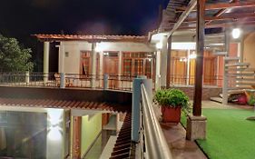Shanti Shanti Hotel & Restaurante